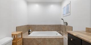 5439 Carpenter Ave Gallery 16