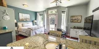 Parkside Suite: Fully Furnished Modern Studio in the Heart of Jacksonville $300 Utility Fee Gallery 1