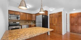 141 Great Neck Road Gallery 15