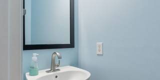 Beautiful Southern Village townhome - Furnished - Mid / Long Term lease options Gallery 15