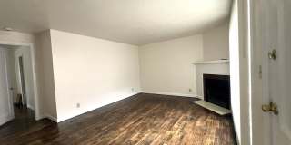 Rent Special: 1/2 Off June's Rent!! 1 bed 1 bath Duplex near Bush Park! Gallery 5