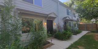 Sunny, newly remodeled 3 bed + office/2.5 bath in Applewood townhomes close to NOBO! Gallery 29