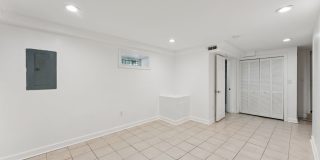 3 Level Semi-Detached Row Home in Columbia Heights Gallery 35