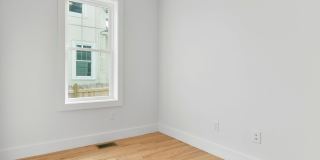 62 W Milton St Gallery 36