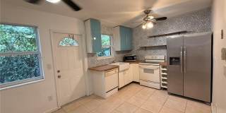 1104 N 17th Ct Gallery 2