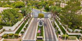 304 N Royal Ascot Drive Gallery 76