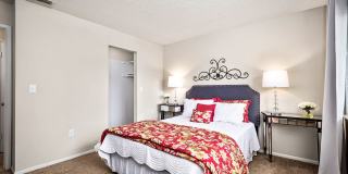Woodlake Park Apartments Gallery 18