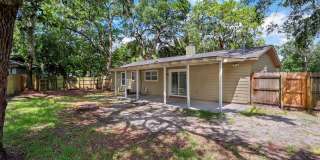 3 bedroom 2 bath home in Village Green Gallery 28