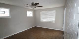 Englewood Drive - Northwest Blvd Gallery 8
