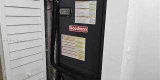 535 NW 19th St Gallery 13