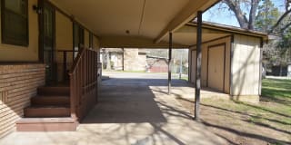 908 East Stone Street Gallery 24