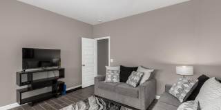 23950 W Hilton Avenue Gallery 28