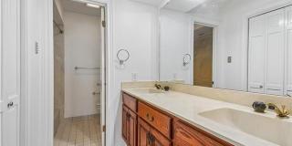 4422 LAKE VISTA Drive Gallery 10