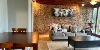 115 GRENADINE Street Gallery 22