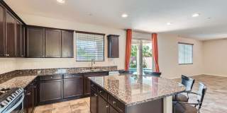 Dont Miss This Gorgeous 4 bed 3 bath plus Loft! Gallery 7