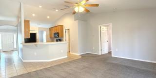 Beautiful 3 Bed 2 Bath Ranch Pool Home! Lawn & Pool Care Included! Gallery 9