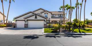 Luxury Home in Lone Mountain Classics Gallery 1
