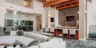 Lakeshore Pearl Gallery 26