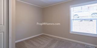 Updated Three Bedroom Home in Milwaukie - Large Fenced Yard! DEPOSIT SPECIAL Gallery 16