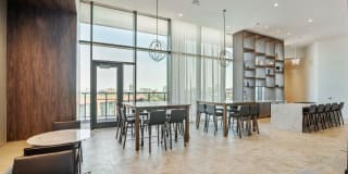 Elevate Lincoln Park Apartments Gallery 16