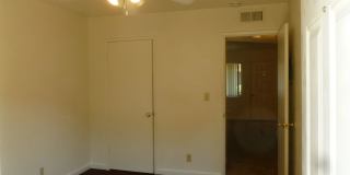 Garden Square Apartments    2 Bedroom 1 Bath Gallery 30