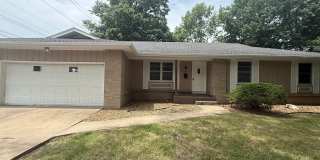 LOCATION! Check out this spacious 3 bedroom with 2.5 baths! Gallery 1