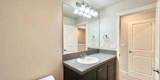 Stunning 2 Bed, 2.5 Bath Craftsman Townhome with Community Amenities! Gallery 44