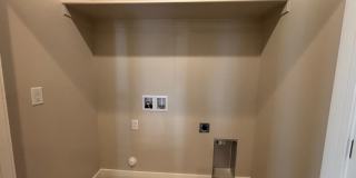 4 BEDROOM SANDHOLLOW TOWNHOME FOR RENT! Gallery 25