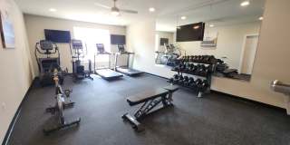 880 N Main Gallery 25