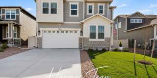 Beaufiful 5 Bedroom Home in the Trails of Aspen Ridge Gallery 1