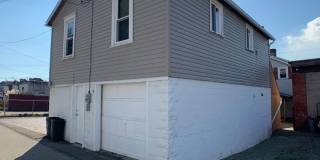 Cozy 1-Bedroom House With Garage!! Gallery 1