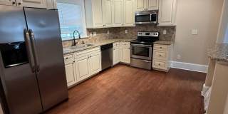 Bungalow in Charlotte with 2 bedrooms, 2 baths Gallery 13