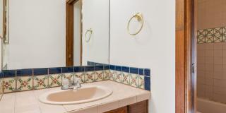 UNFURNISHED Inviting Studio Apartment in the Heart of Downtown Gallery 46