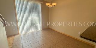 3-Bedroom End-Unit Townhome in West Des Moines | Waukee Schools Gallery 3