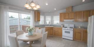 Great 3 Bedroom Ranch Style Home in low maintenance community! Gallery 4