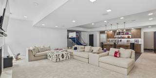 155 N Southmoor Dr Gallery 36