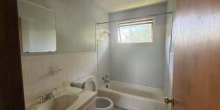 1621 Arbor Place Gallery 4