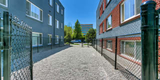 880 & 890 Dexter Gallery 4