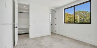 2411 SW 16th Terrace Gallery 22