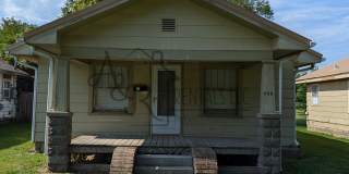 908 East 8th Street Gallery 1