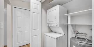Renovated Apartment in the Heart of Carollwood Gallery 17