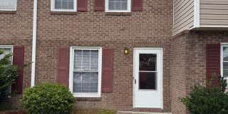 Nice 2 bedroom,  1.5 bath townhouse Gallery 1
