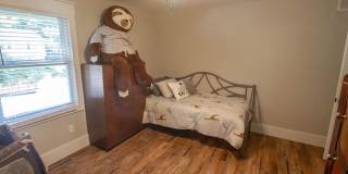 Modern 4bd Home - Fully Furnished Utilities Included Gallery 23