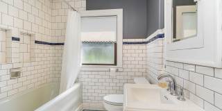 Charming North Admiral Craftsman w/ Modern Updates! Gallery 20
