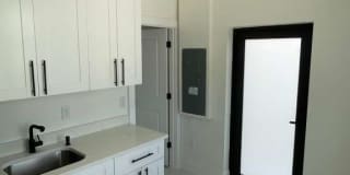 528 Raintree Street E Gallery 3