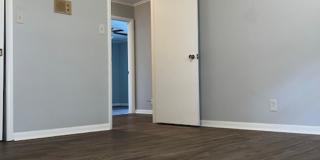 Spacious Ranch Gallery 33