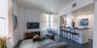 11 East Forsyth Apartments Gallery 6