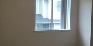 4 Bed 3 Bath Gated Townhome Near Maplewood Golf Gallery 9