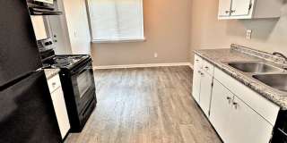 Avalon Cove Townhomes Gallery 37