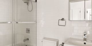 356 7th Avenue Gallery 6